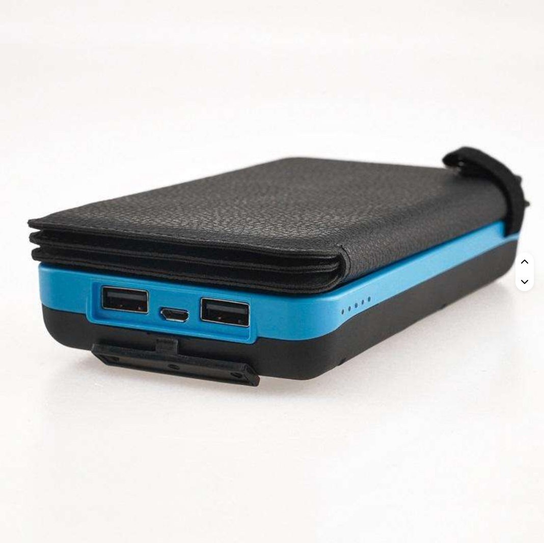 Solar PowerBank Built in Cables